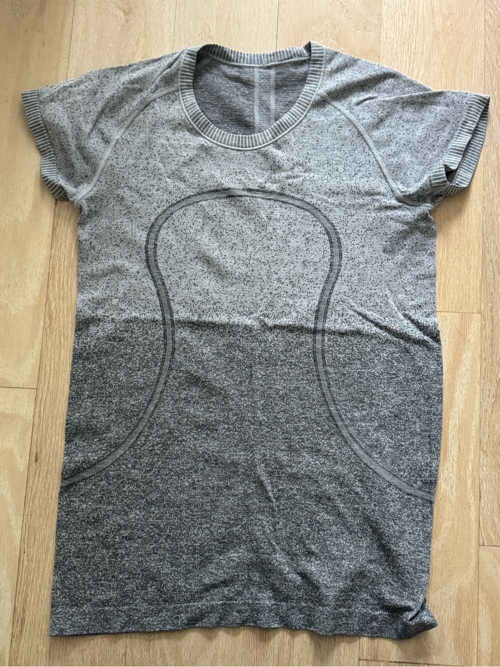 lululemon shirt, gray, 10